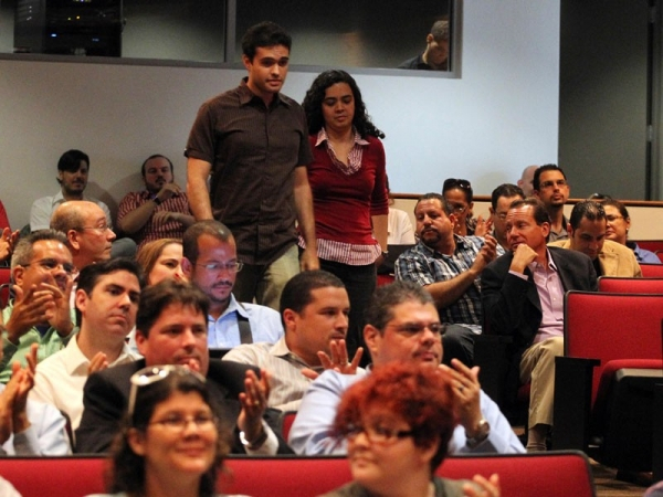 Jefferson González y Yaritza Luyando de JegoYalu.